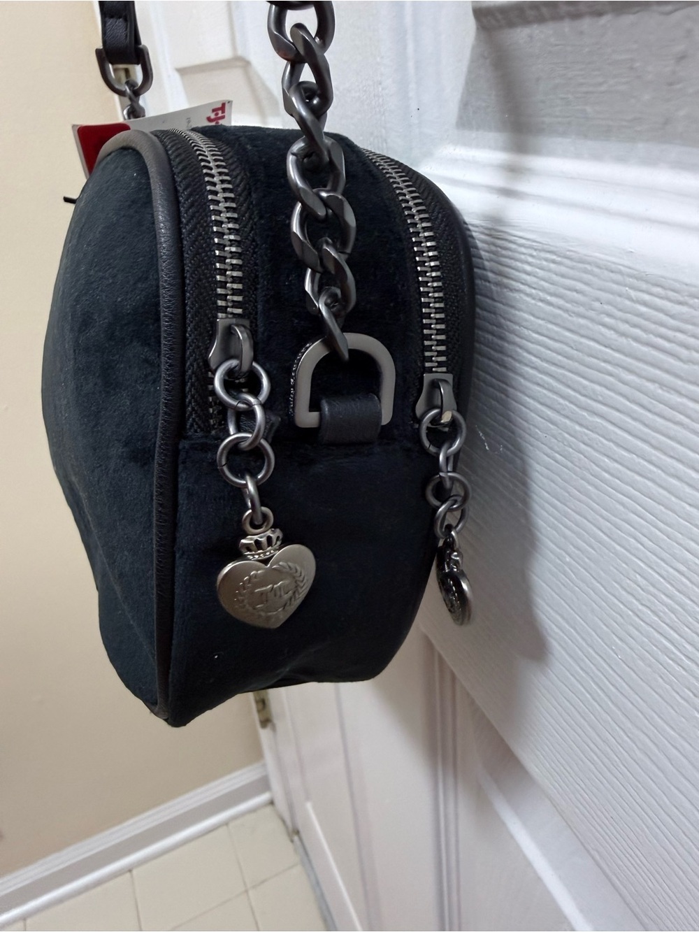 NWT Juicy Couture Black Crossbody Bag with Key Charm and Crest - Picture 6 of 6